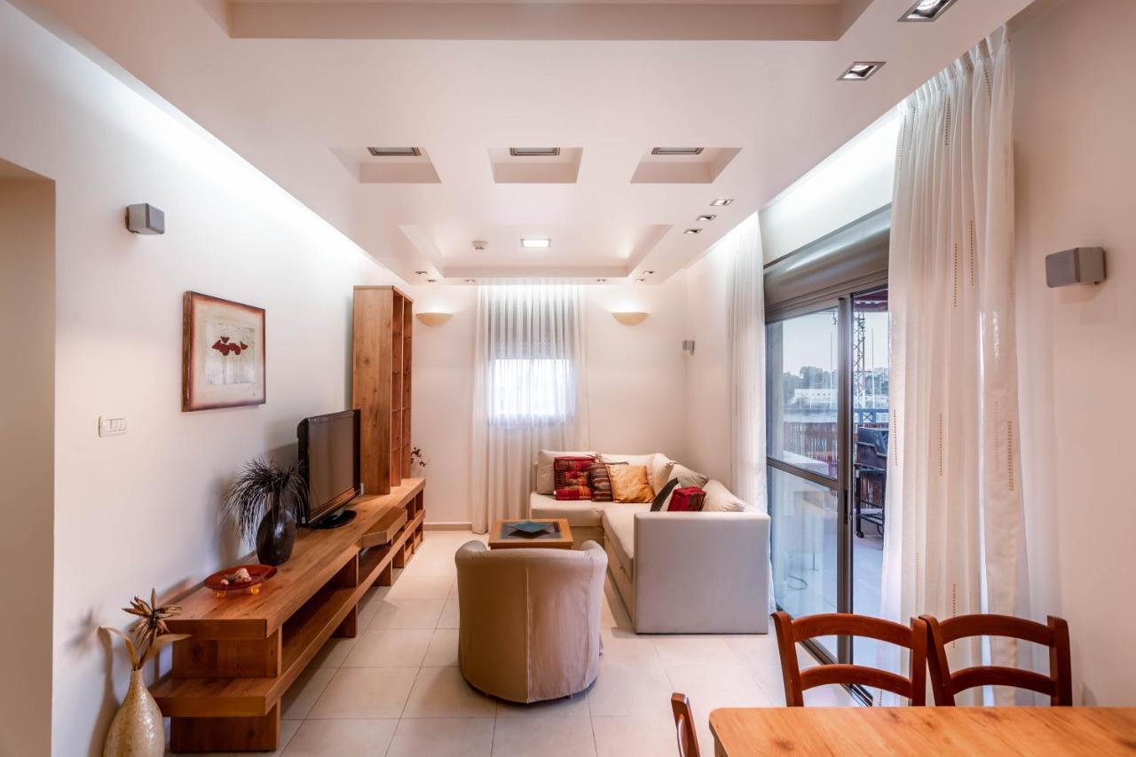 Almogim Suites Eilat Hotel (Adults Only) ภายนอก รูปภาพ