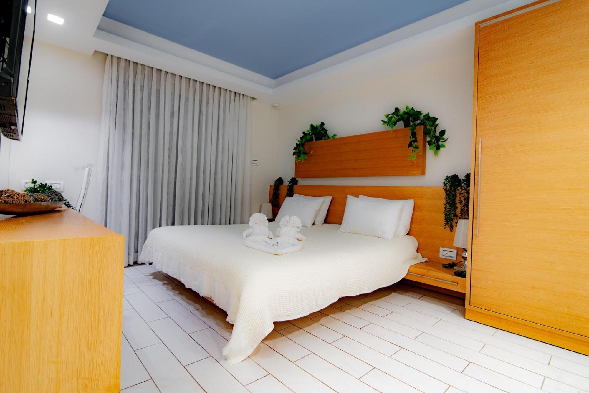 Almogim Suites Eilat Hotel (Adults Only) ภายนอก รูปภาพ